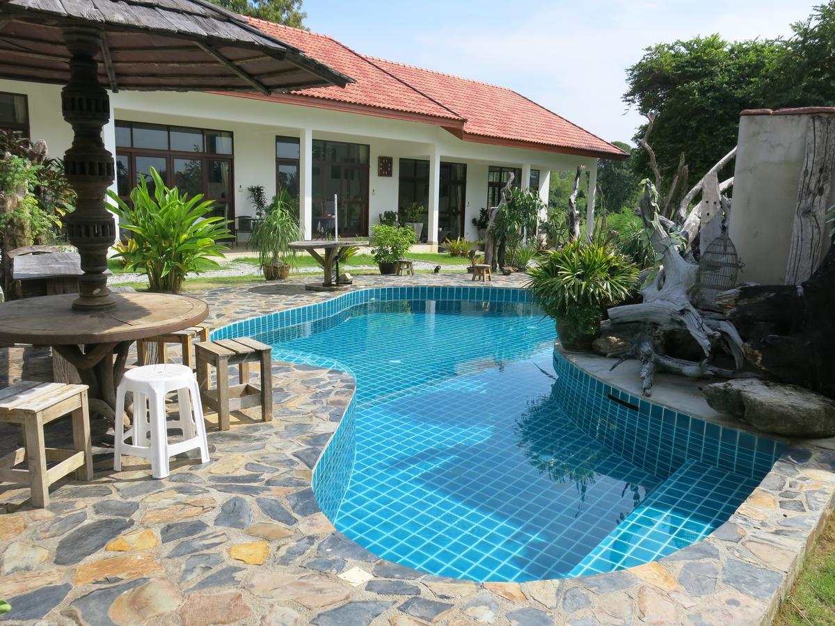 Tree Roots Retreat Hotel Районг Екстериор снимка