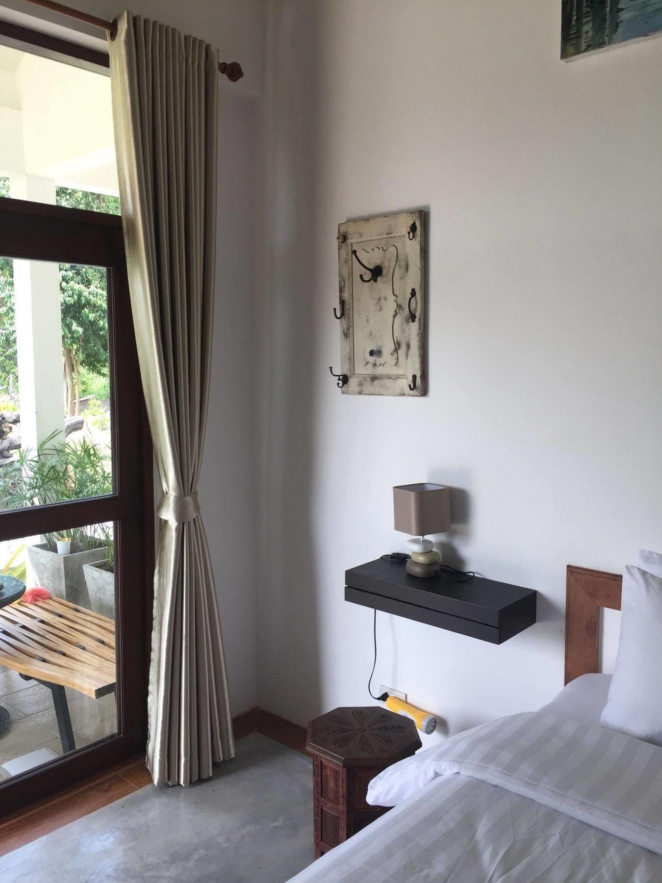 Tree Roots Retreat Hotel Районг Екстериор снимка