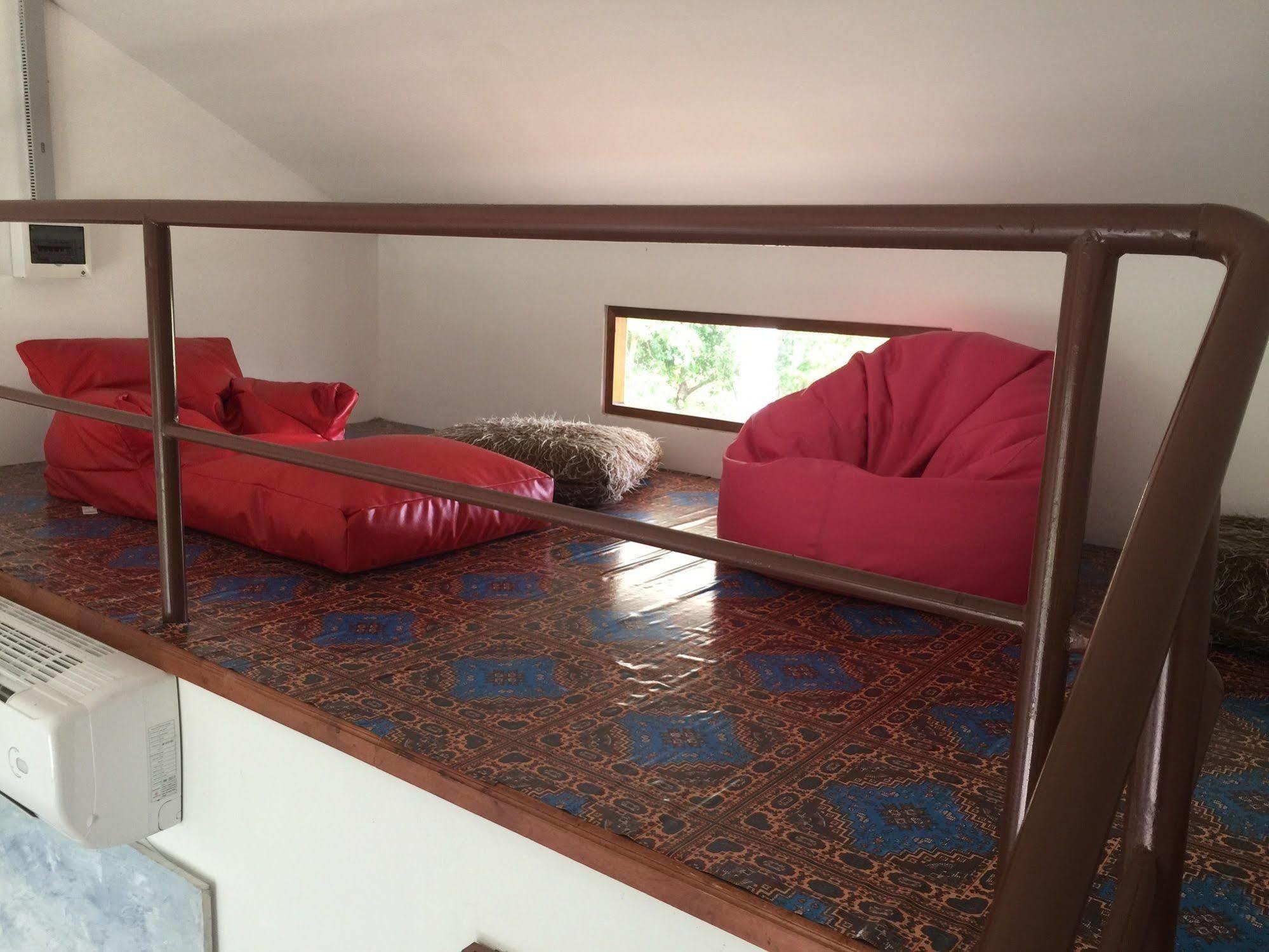 Tree Roots Retreat Hotel Районг Екстериор снимка
