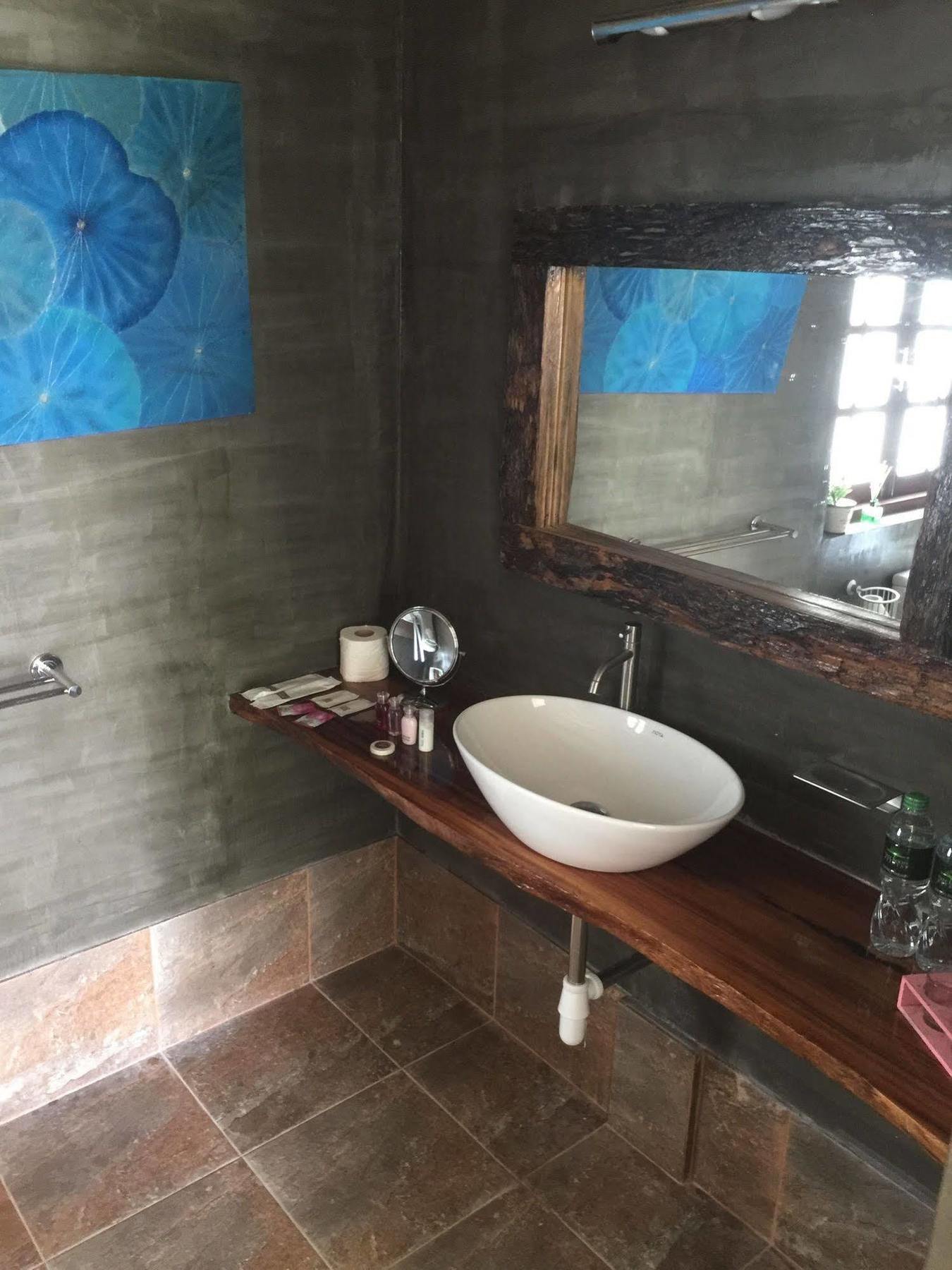 Tree Roots Retreat Hotel Районг Екстериор снимка