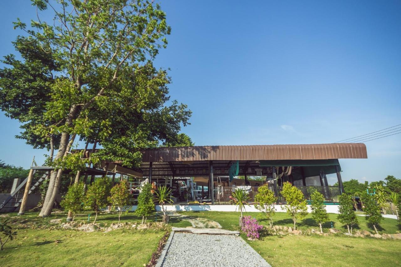 Tree Roots Retreat Hotel Районг Екстериор снимка